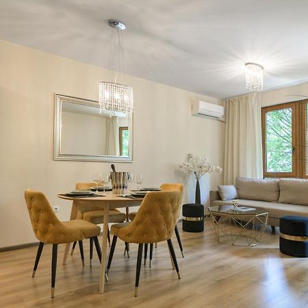 Мarelis Luxe Port Apartment Varna Esterno foto