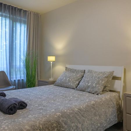 Мarelis Luxe Port Apartment Varna Esterno foto